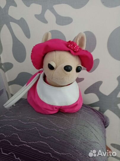 Собачка Chi Chi love в одежде с сумочкой