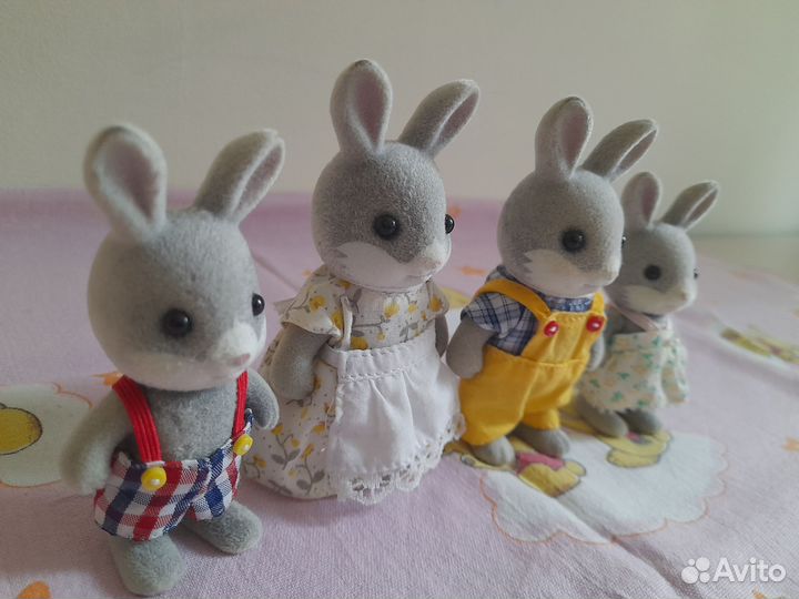 Sylvanian families семья серых кроликов