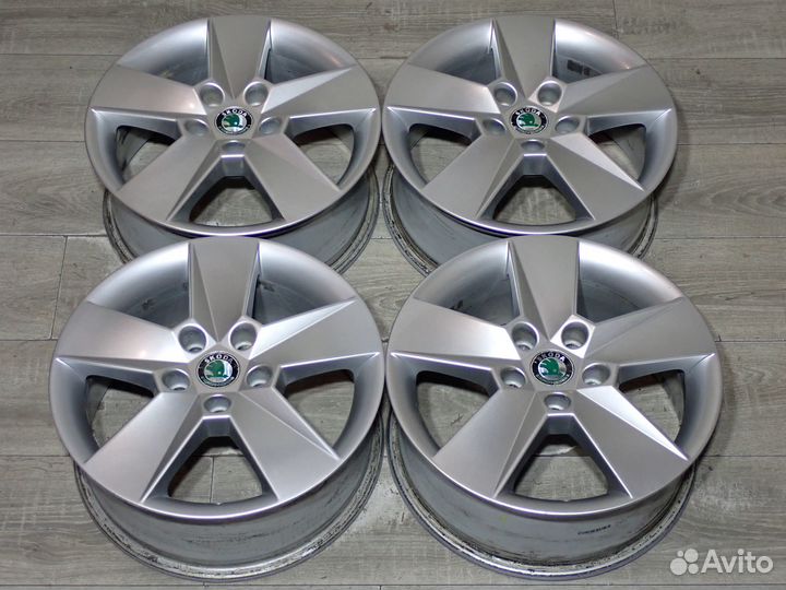 Комплект оригинальных дисков R16 Skoda Octavia
