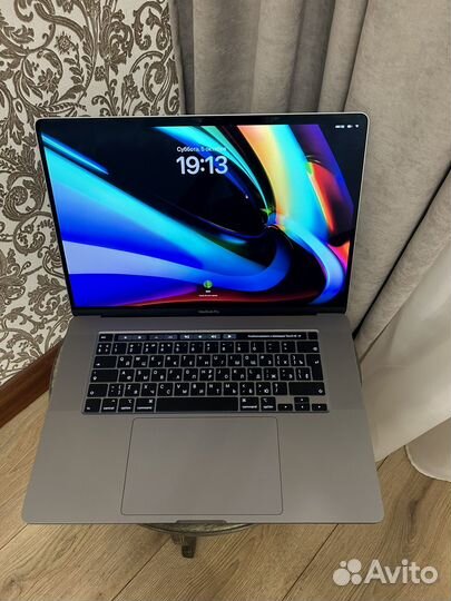 Apple macbook pro A2141