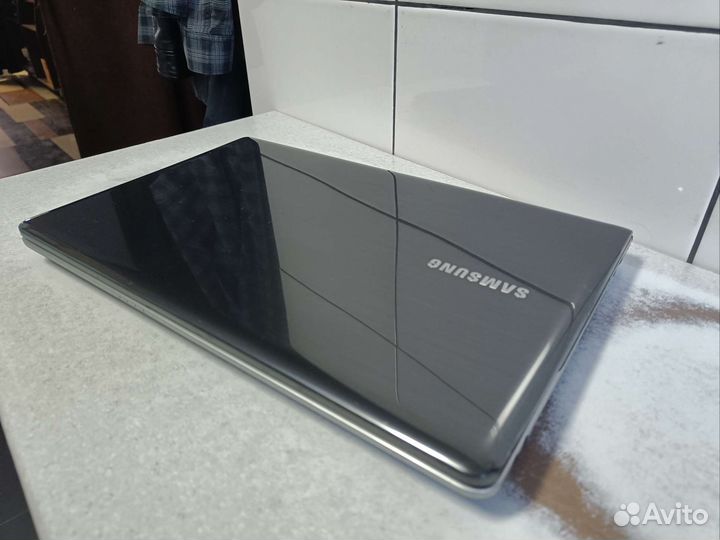 Ноутбук Samsung