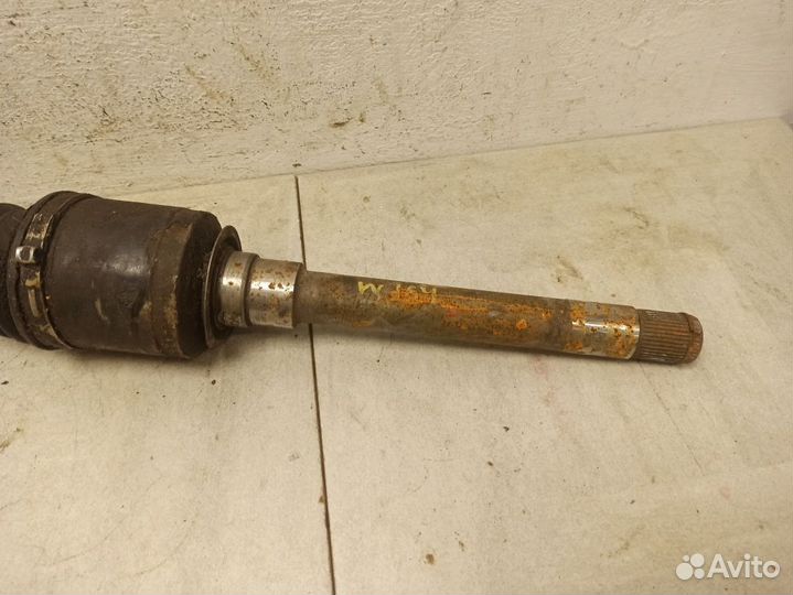 Привод передний правый