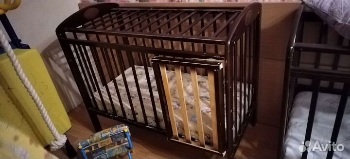 Детская кроватка