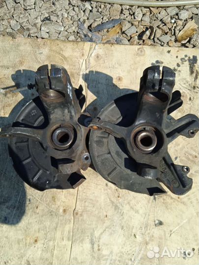 Кулак поворотный Volkswagen Polo sedan