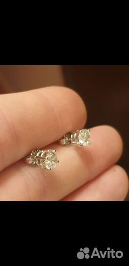 Золотые серьги с природными бриллиантами