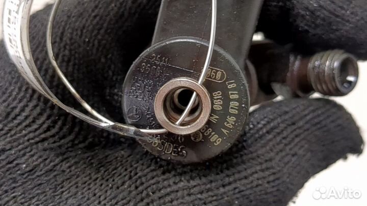 Форсунка топливная Mercedes C W203