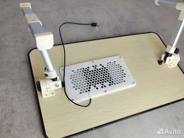 Столик для ноутбука с охлаждением