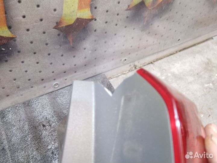 Фонарь задний правый Kia Rio 3