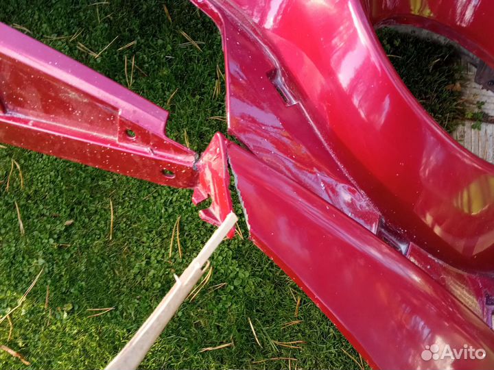 Бампер и другие запчасти для Ниссан жук