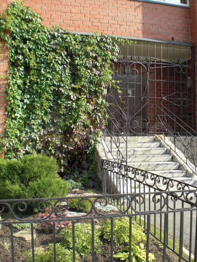 3-к. квартира, 127,4 м², 1/10 эт.