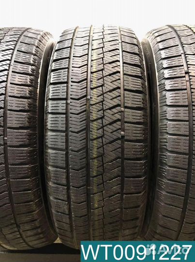 Bridgestone Blizzak VRX 215/60 R16 95T