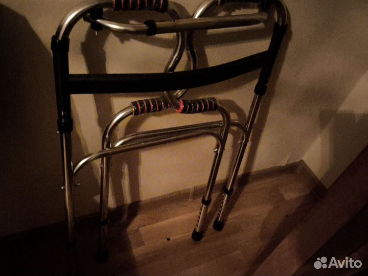 Ходунки для взрослых шагающие