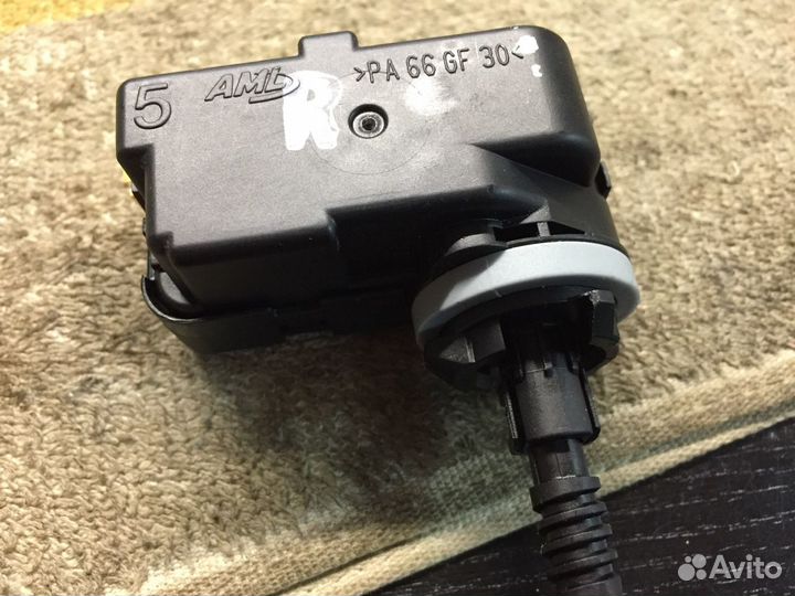 Оригинальный корректор фары Skoda Rapid, Vw Polo