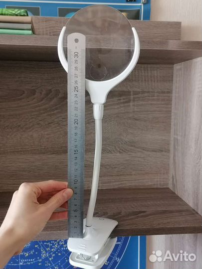 Увеличительная настольная лампа