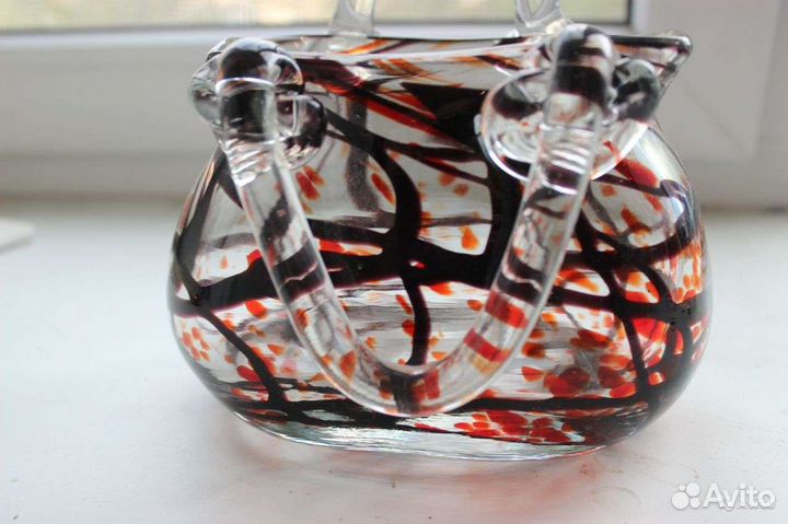 Вазы сумочка цветное стекло