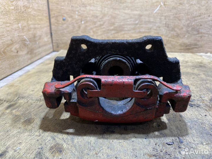 Суппорт задний правый BMW 3 E46 S141