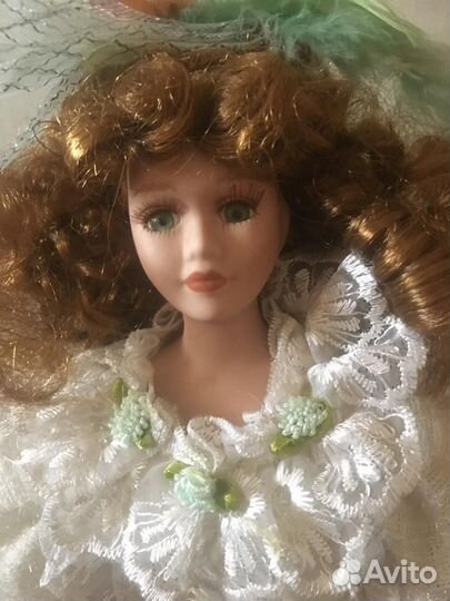 Кукла фарфоровая 30 см