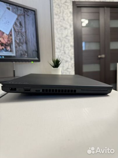 ThinkPad T470 (Core i5, 8/256гб NVMe M2, FHD IPS)