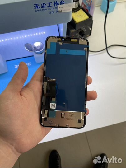 Дисплей iPhone 11