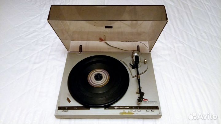 Arija 102 Stereo проигрыватель виниловых пластинок