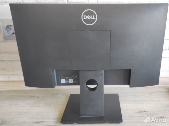 Монитор Dell 19.5