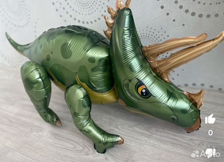 Надувной динозавр