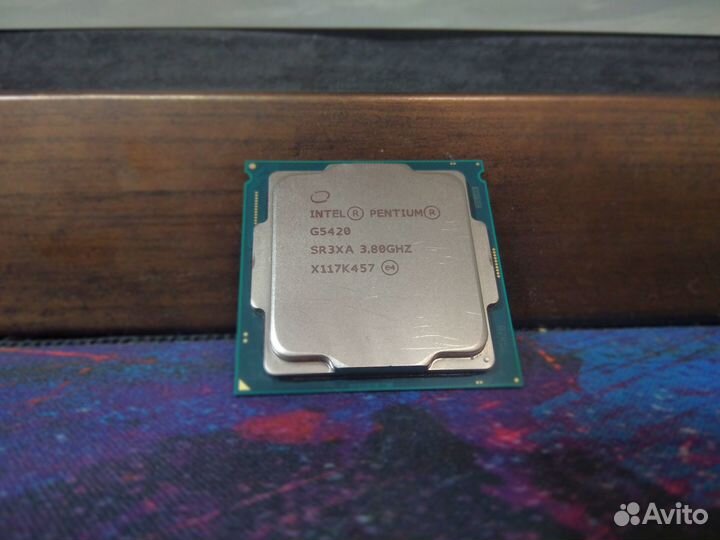 Процессор Intel Pentium G5420