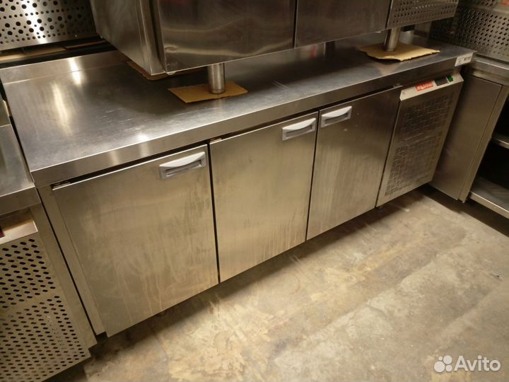 Холодильный стол hicold