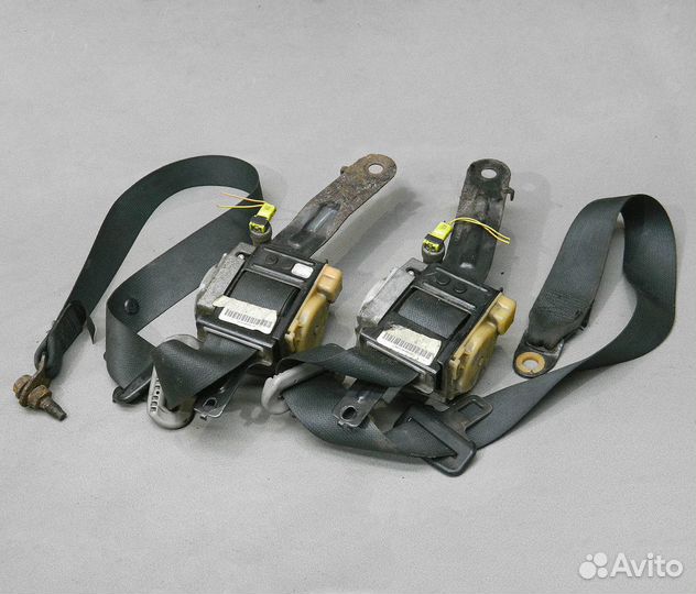 Ремень безопасности передний правый Nissan Almera