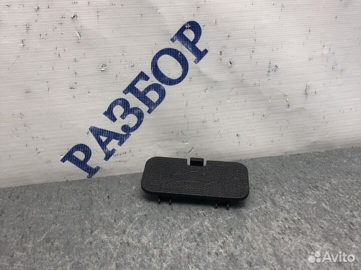 Заглушка багажника Stinger