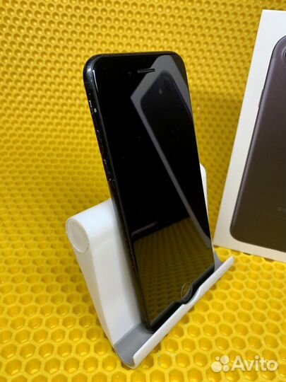 iPhone 7, 32 ГБ