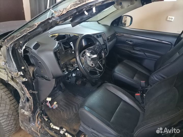 Аутлендер 3 дверь