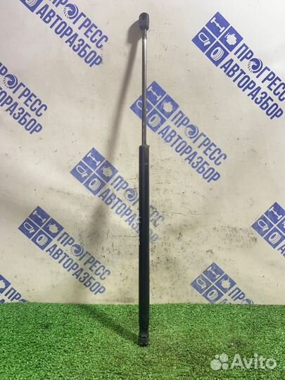 Амортизатор багажника задний правый Ford Fusion