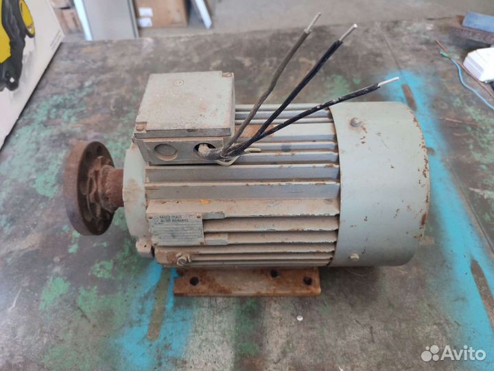 Электродвигатель асинхронный бу