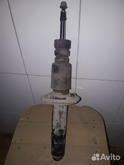 Амортизатор передний на audi Q5