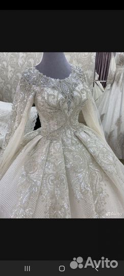 Свадебное платье