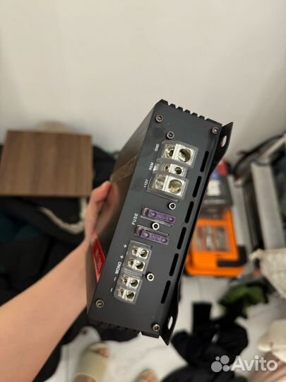 Сабвуфер machete 12 и усилитель magnum Mr 1.500