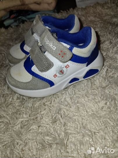 Кроссовки детские 22 размер бу
