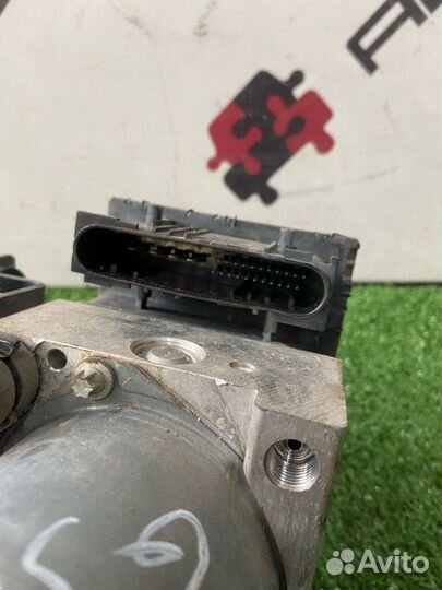 Блок абс abs Infiniti g25 v36