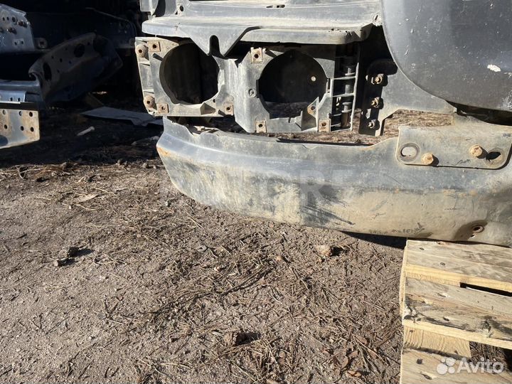 Усилитель бампера передний Scania R 5 2005 1736656