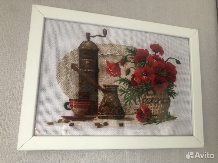 Вышитая картина «Сирень» и «В морской пене»