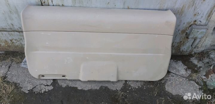 Продам обшивку двери багажника Honda stepwgn