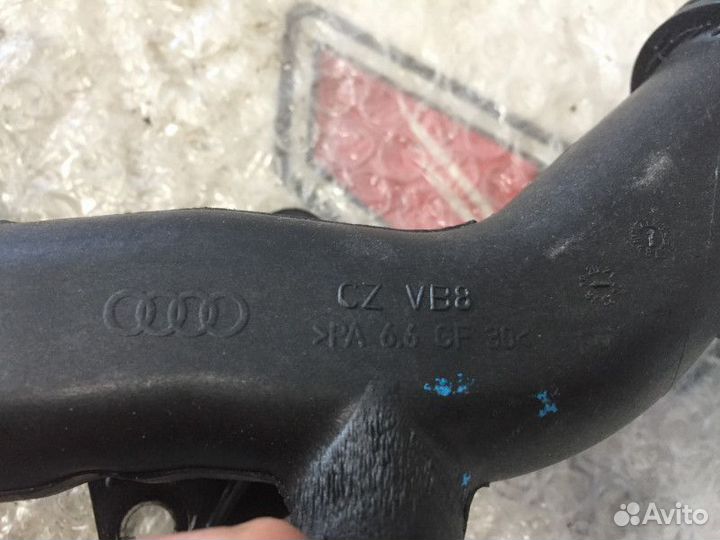 Патрубок системы охлаждения Ауди А6 C6