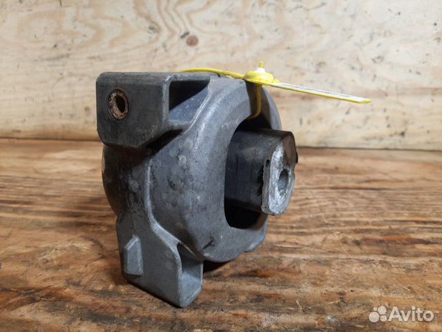 Подушка двигателя задняя левая Mercedes-Benz