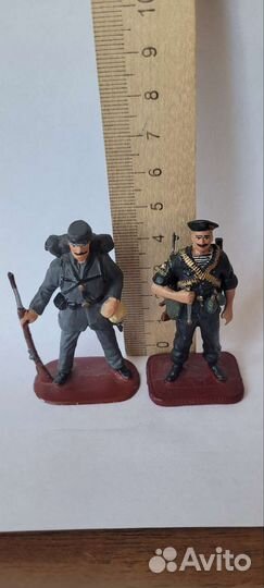 Модели солдатов армии Франции и России