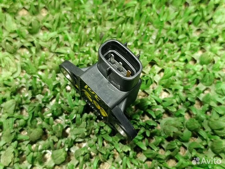 Датчик ускорения Toyota Hilux