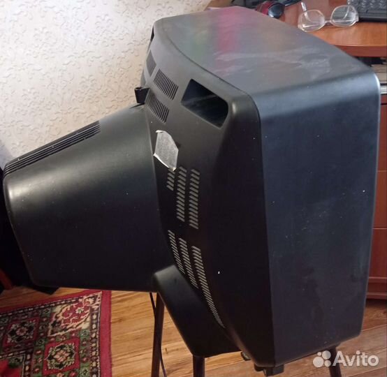 Телевизор ламповый Samsung CS - 2173 R