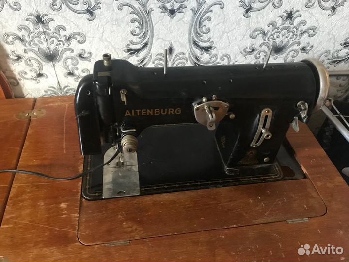Швейная машина Альтенбург