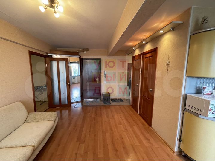 2-к. квартира, 42 м², 6/9 эт.