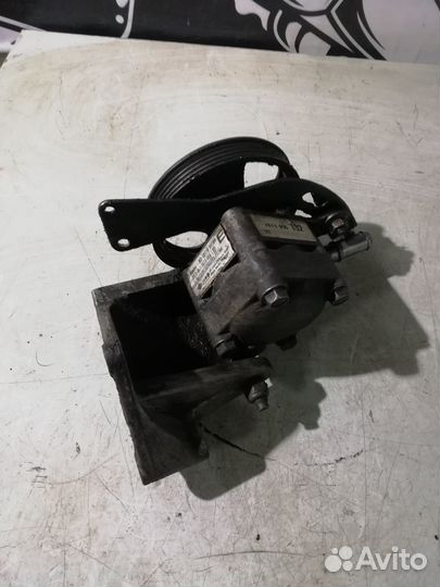 Насос гидроусилителя руля Nissan Primera P12